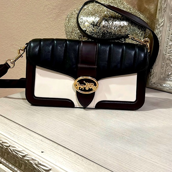 Coach Bags Shoulder Bag With Colorblock Linear Quilting